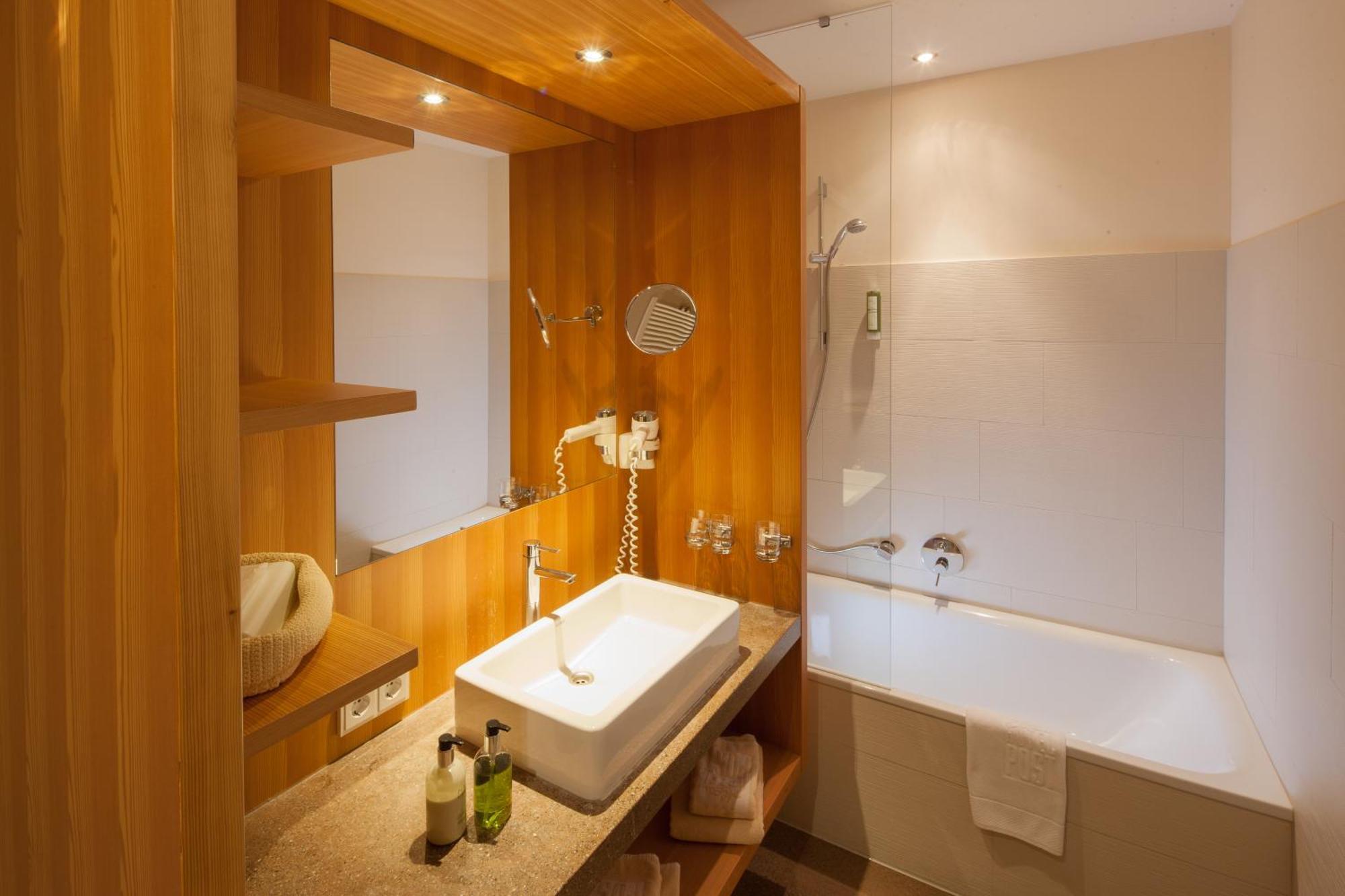 Alpen Hotel Post Au (Vorarlberg) Екстериор снимка